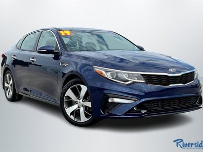 Used 2019 Kia Optima S w/ S Panoramic Sunroof Package