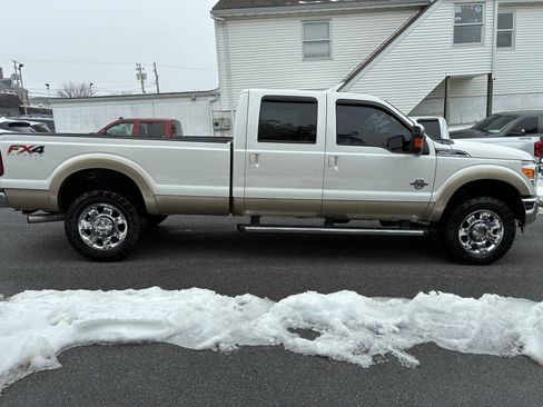 Used 2013 Ford F250 Lariat w/ Chrome Pkg image 4
