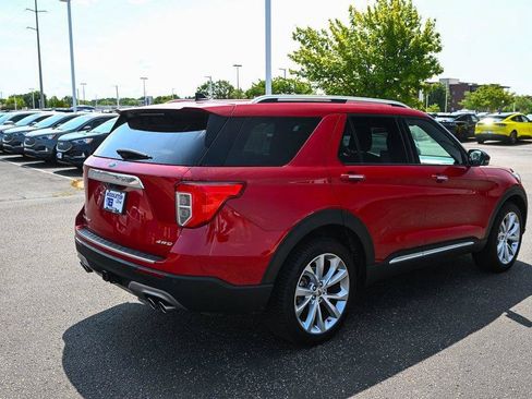 Certified 2022 Ford Explorer Platinum w/ Equipment Group 601A AWD/4WD image 5