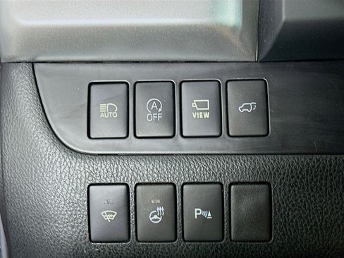 Used 2018 Toyota Highlander Limited Platinum image 17