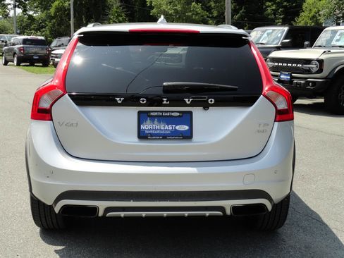Used 2015 Volvo V60 T5 Cross Country w/ Protection Package AWD/4WD image 6