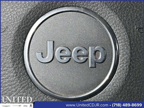 Used 2018 Jeep Wrangler Unlimited Sport S image 25