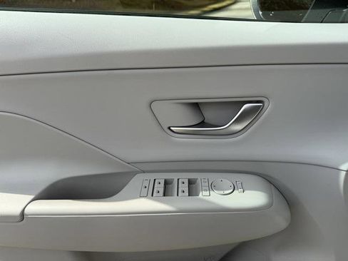 New 2026 Hyundai Kona SEL Premium image 13