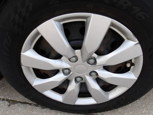 Used 2007 Toyota Camry LE FWD image 25