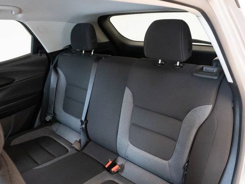Used 2023 Chevrolet TrailBlazer LT w/ Convenience Package FWD image 17