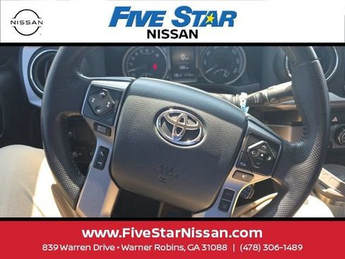 Used 2020 Toyota Tacoma SR5 RWD image 21