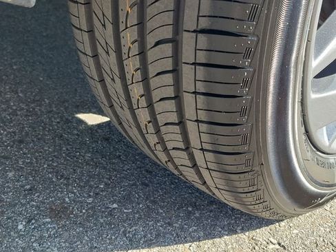 Certified 2025 Hyundai Elantra Blue image 24