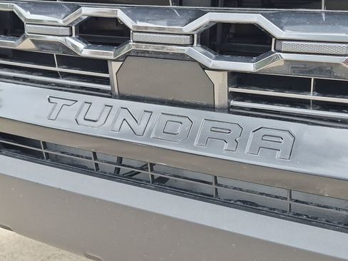 Used 2025 Toyota Tundra Platinum AWD/4WD image 6