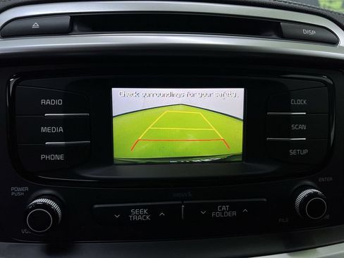 Used 2016 Kia Sorento FWD image 17