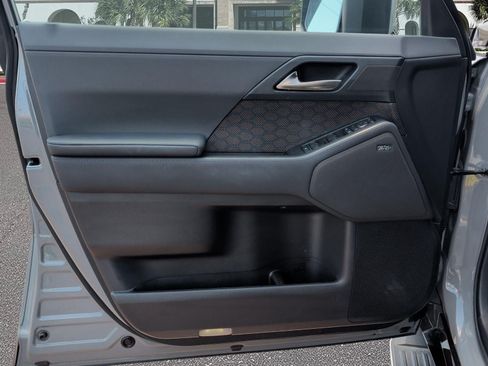 Certified 2025 Lexus GX 550 w/ Cold Area Package AWD/4WD image 8