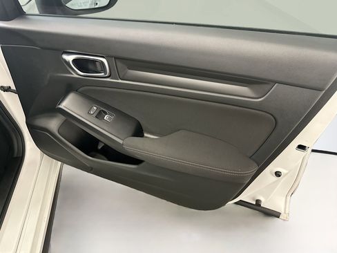 Used 2025 Honda Civic Sport image 32