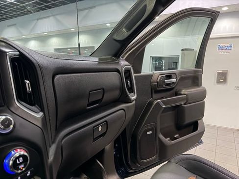 Used 2021 GMC Sierra 2500 AT4 w/ AT4 Premium Plus Package AWD/4WD image 26