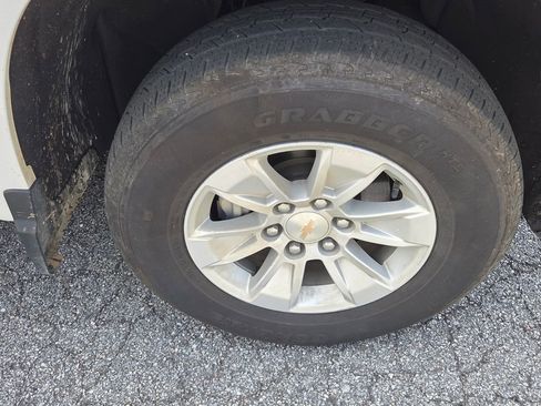 Used 2025 Chevrolet Silverado 1500 LT image 16