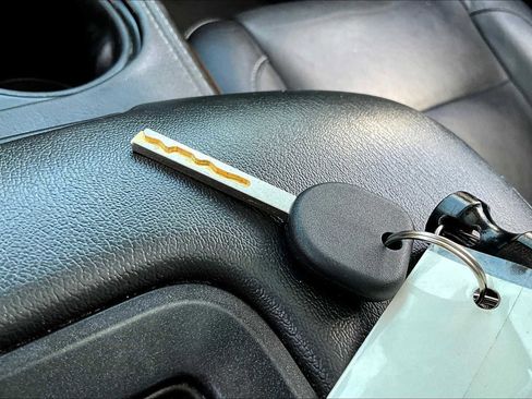 Used 2020 Chevrolet Suburban LT image 14