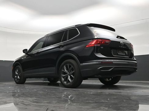 Used 2023 Volkswagen Tiguan SE FWD image 21