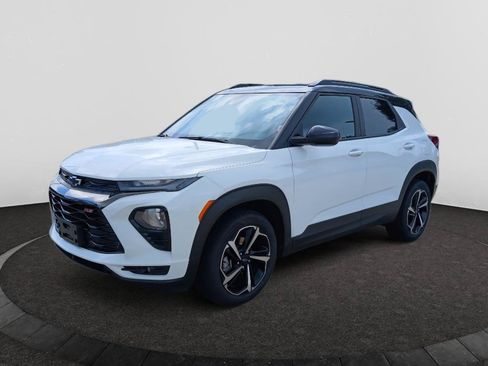 Used 2021 Chevrolet TrailBlazer RS FWD image 3