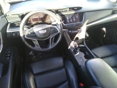 Used 2017 Cadillac XT5 Luxury image 14