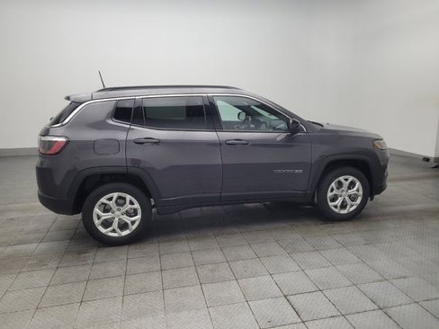 Used 2024 Jeep Compass Latitude AWD/4WD image 10