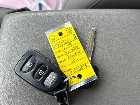 Used 2019 Hyundai Elantra SEL image 29