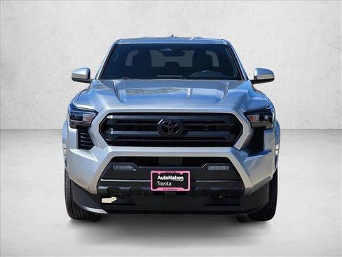 Used 2025 Toyota Tacoma SR5 AWD/4WD image 2
