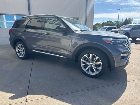 Used 2021 Ford Explorer Platinum image 5