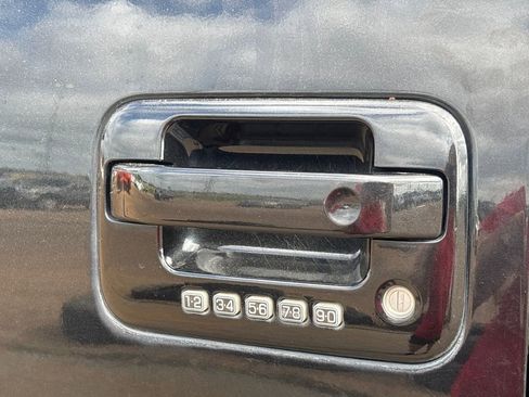 Used 2014 Ford F150 FX4 w/ Equipment Group 402A Luxury image 40