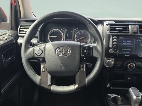 Used 2022 Toyota 4Runner TRD Off-Road AWD/4WD image 19