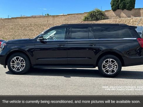 Used 2025 Ford Expedition Max Active AWD/4WD image 11