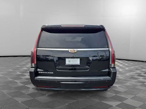 Used 2017 Cadillac Escalade Platinum AWD/4WD image 6