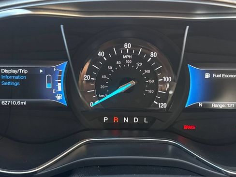 Used 2018 Ford Fusion S FWD image 21