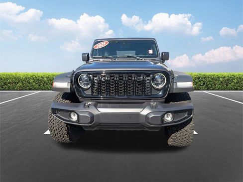 Used 2025 Jeep Wrangler Unlimited Sport AWD/4WD image 10
