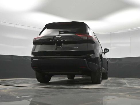 Used 2024 Nissan Rogue SV FWD image 36