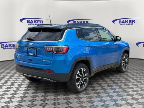 Used 2023 Jeep Compass Limited AWD/4WD image 2