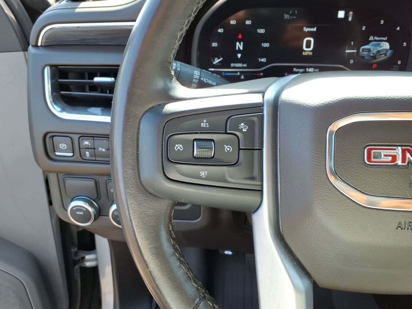 Used 2023 GMC Yukon XL SLT RWD image 10
