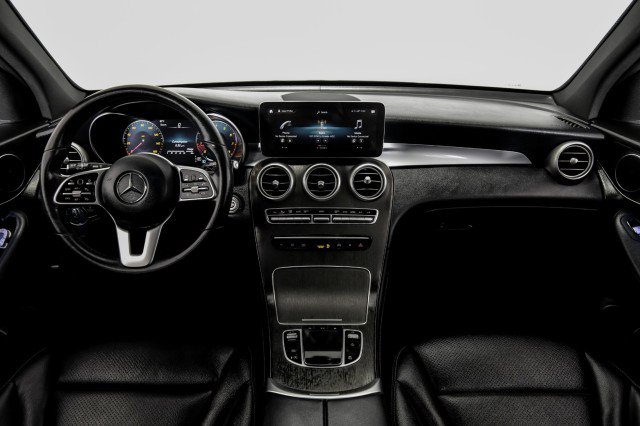 Used 2020 Mercedes-Benz GLC 300 image 11