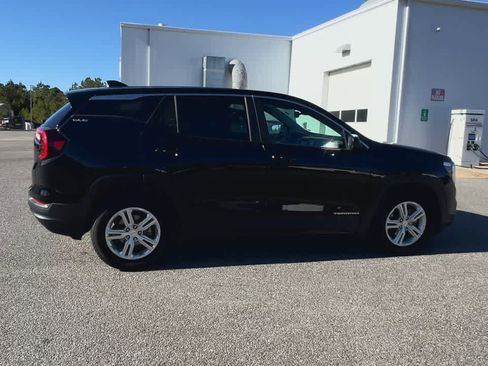 Used 2024 GMC Terrain SLE image 9