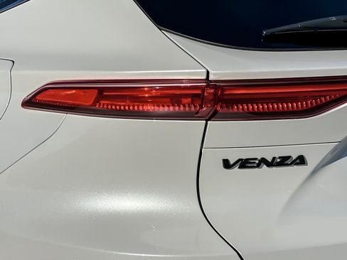 Certified 2024 Toyota Venza Nightshade image 26