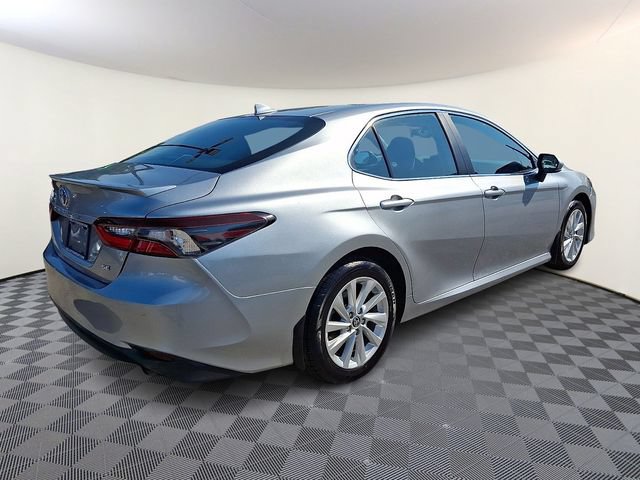 Used 2024 Toyota Camry LE w/ Convenience Package FWD image 6