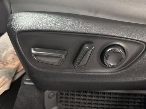Used 2024 Toyota Sienna XLE image 25