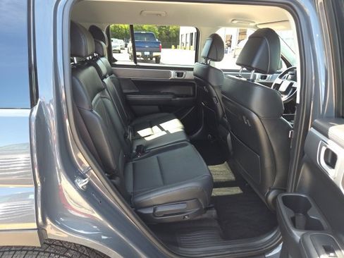 Used 2025 Hyundai Santa Fe SEL image 43