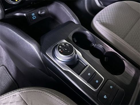 Used 2022 Ford Escape SE w/ SE Sport Appearance Package image 16