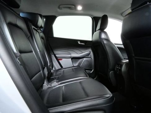 Certified 2025 Ford Escape Platinum AWD/4WD image 10