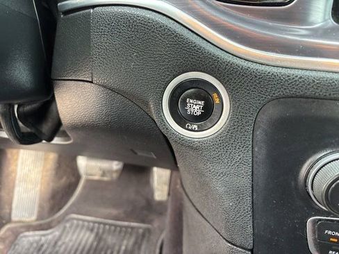 Used 2017 Dodge Charger SE w/ Blacktop Package image 20