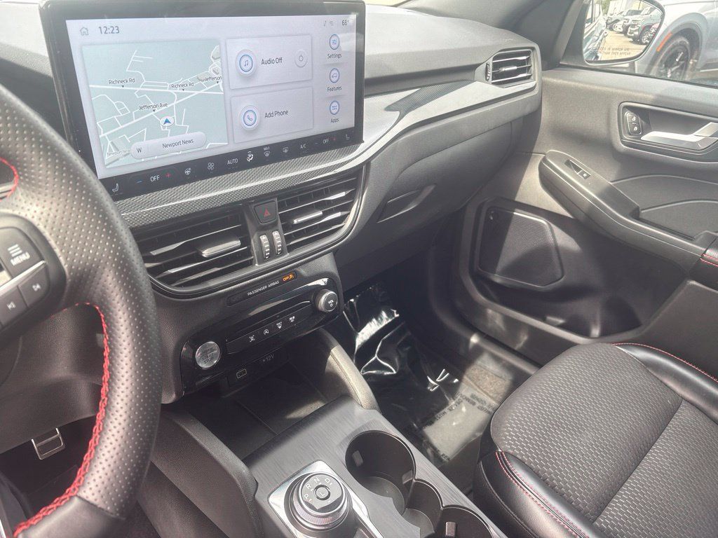 Used 2024 Ford Escape ST-Line w/ Tech Pack #1 FWD image 27
