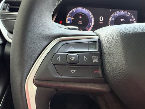 Used 2025 Jeep Grand Cherokee L Limited w/ Luxury Tech Group II RWD image 30