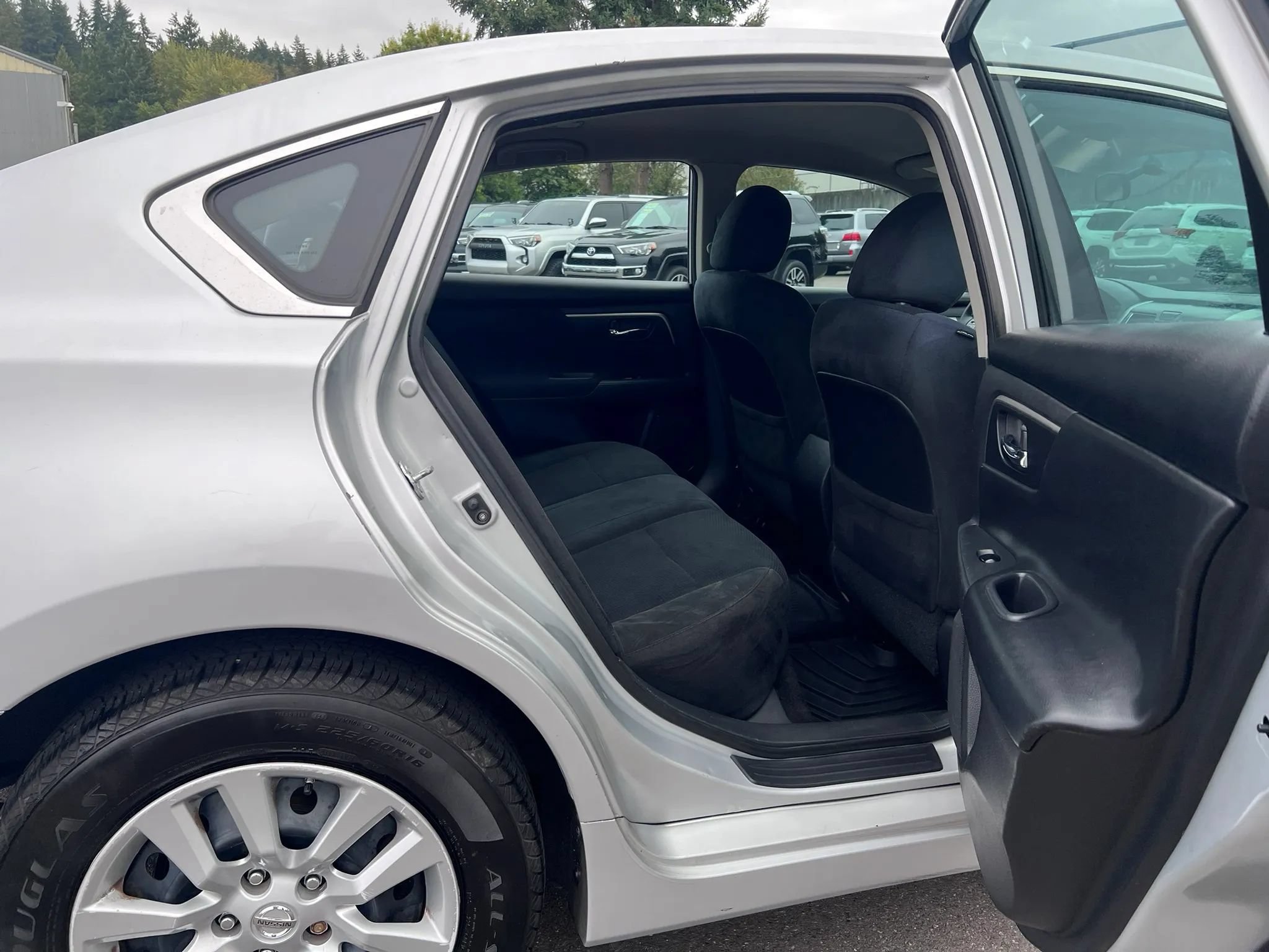 Used 2015 Nissan Altima 2.5 S w/ Power Driver Seat Package FWD image 33