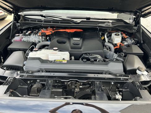 Certified 2025 Toyota Sequoia Limited AWD/4WD image 15