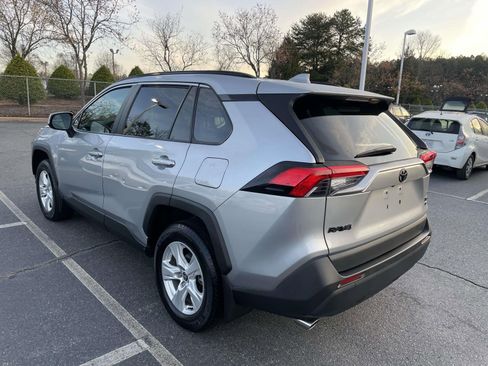 Used 2021 Toyota RAV4 XLE w/ Convenience Package image 6