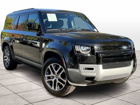 Used 2025 Land Rover Defender 130 S image 2