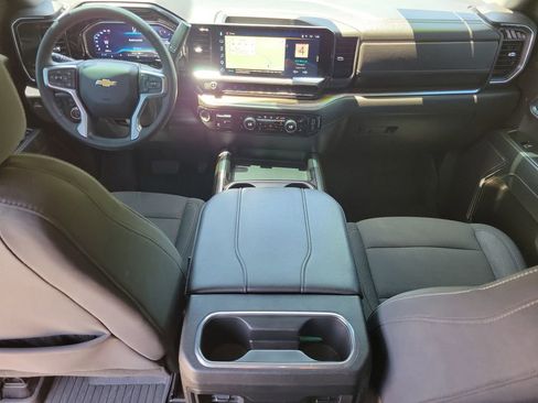 Used 2024 Chevrolet Silverado 2500 LT AWD/4WD image 18